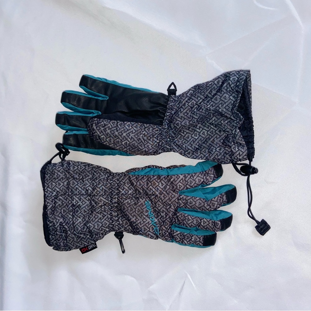 Saline winter gloves